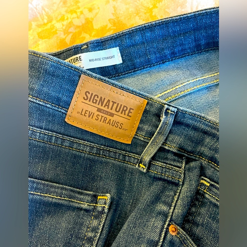 Levi’s signature